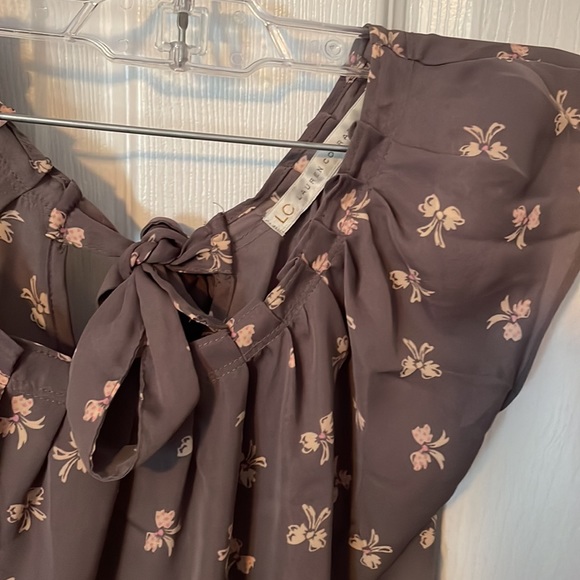 Lauren Conrad blouse - Picture 2 of 4